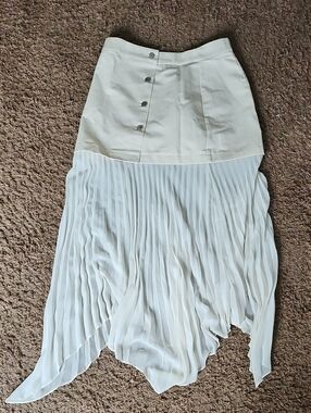 12th Tribe Cream Two-Tone Pleated Hi-Low Skirt